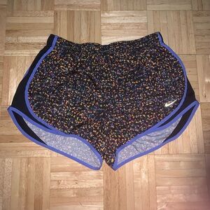 New Womens Nike Dri-Fit Shorts Size Large